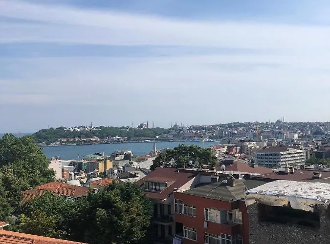 Aurora * Istanbul