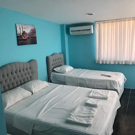 Apartahotel Aurora *