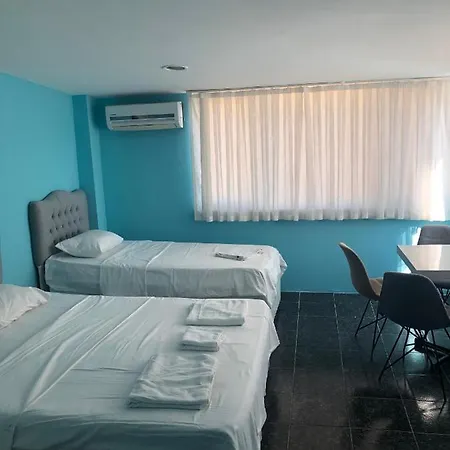 Apartahotel Aurora *